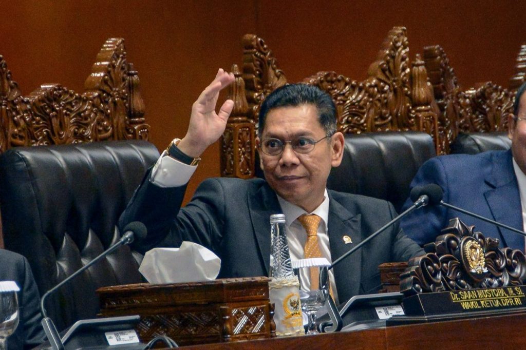 DPR SEBUT UU MINERBA YANG BARU DISAHKAN AKAN LIBATKAN MASYARAKAT ADAT