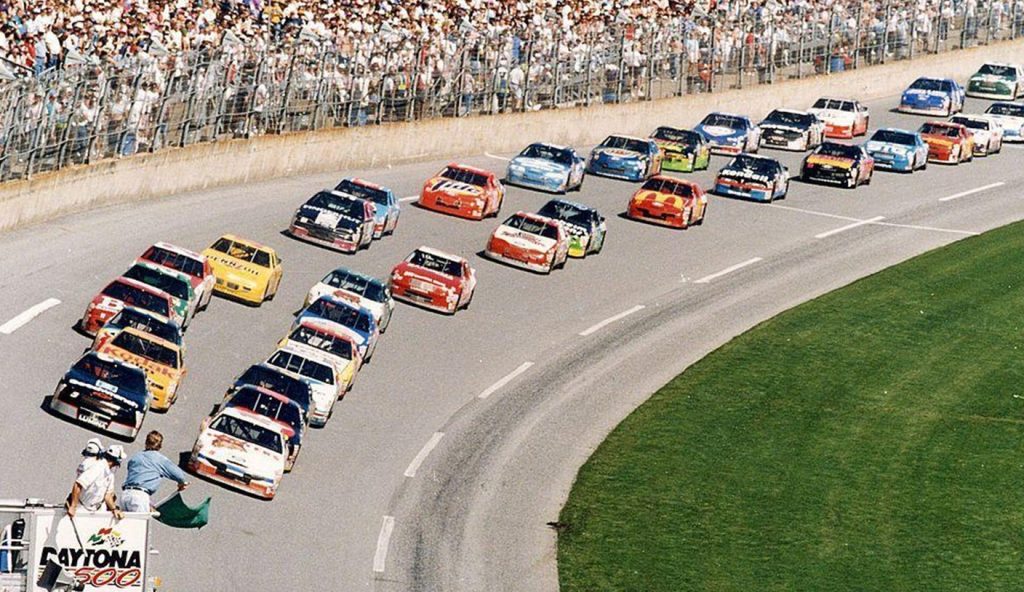 Daytona, daftar teratas Talladega dari 10 trek paling ikonik motorsports