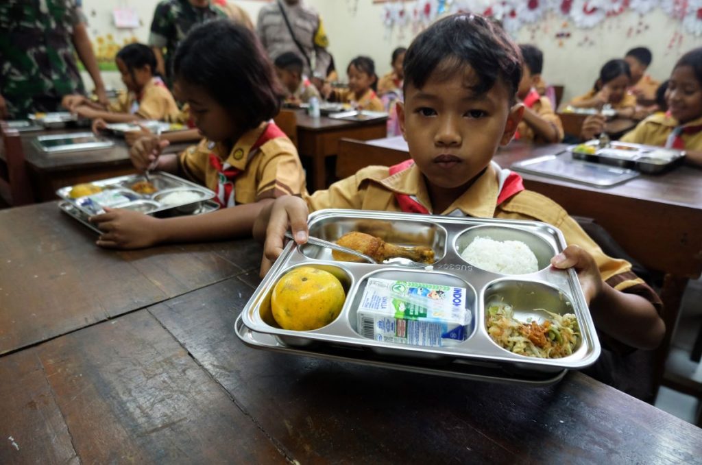 Ibu rumah tangga bisa punya Penghasilan karena program Makan Bergizi Gratis