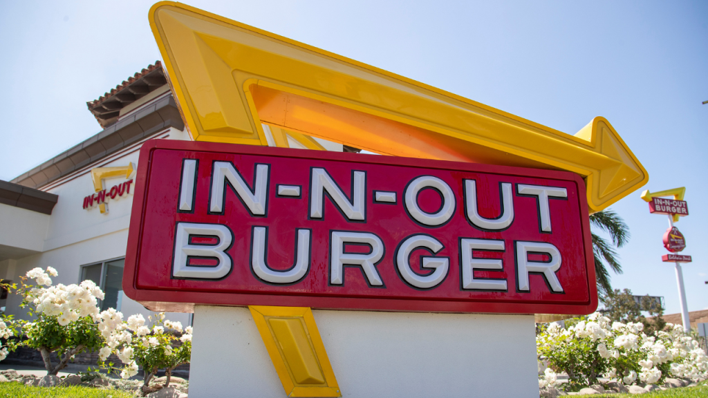 In-n-out Mearinging Markas di California, pembukaan kantor di Tennessee