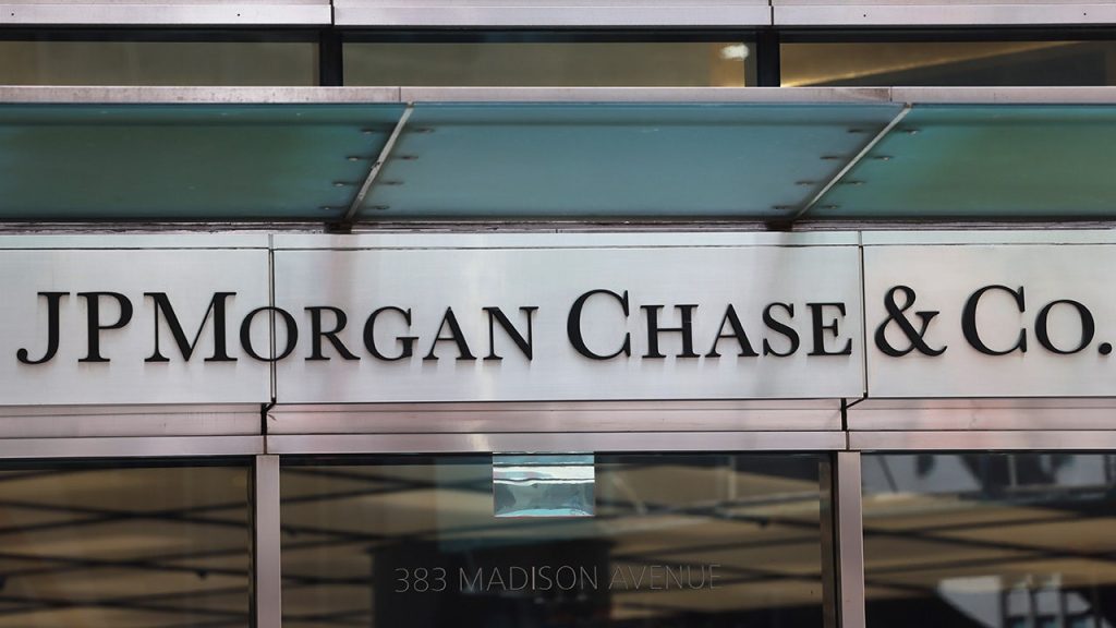 JPMorgan Chase dilaporkan memulai putaran PHK