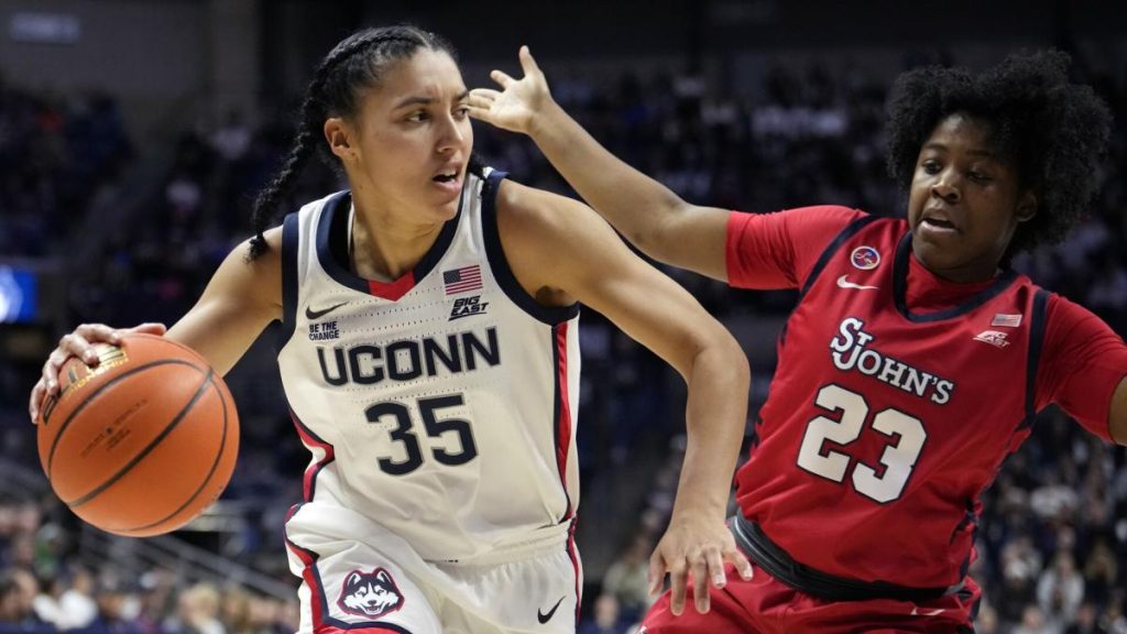 Karier Azzi Fudd 34 poin dan delapan kekuatan 3-pointer No. 7 UConn Past Visiting St. John’s