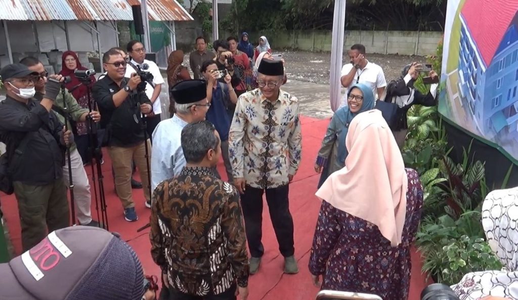 Ketua Umum PP Muhammadiyah Indonesia Menghadapi Masalah Karakter