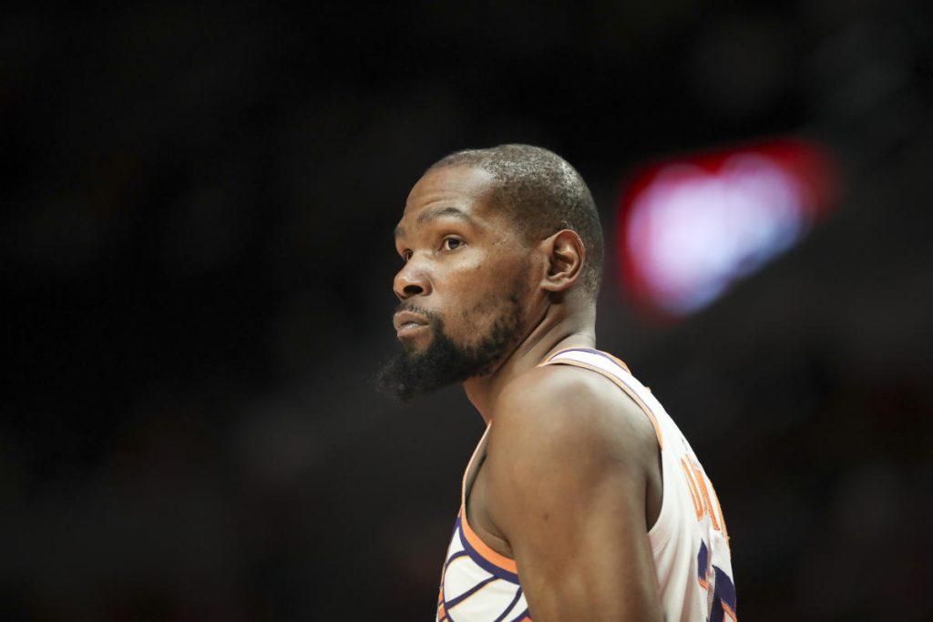 Kevin Durant membahas rumor perdagangan Suns pasca-deadline: ‘Semua orang dibeli dan dijual di liga ini’