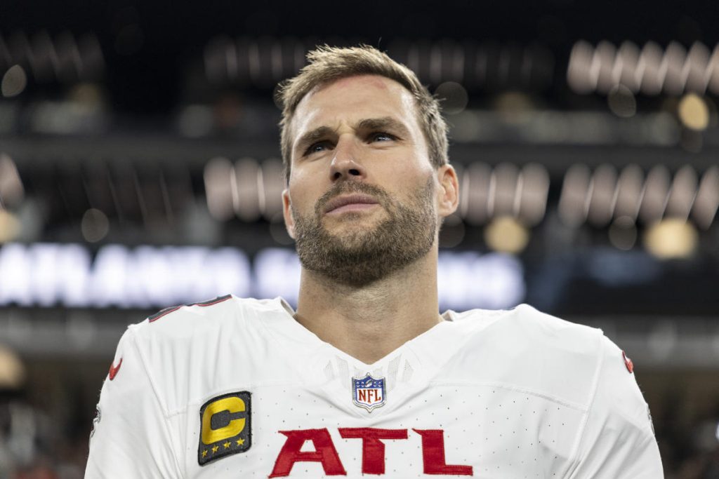 Kirk Cousins ​​mengatakan dia berurusan dengan bahu, cedera siku sebelum Falcons menumpahkannya