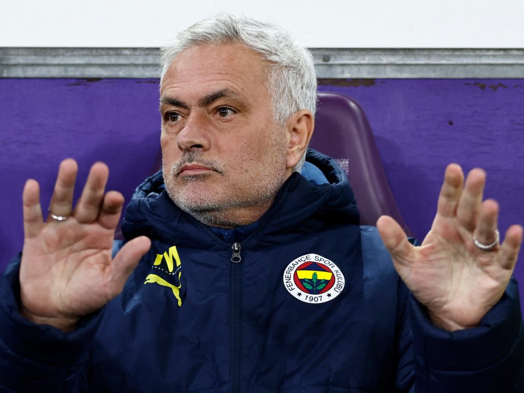 Klub Sepak Bola Turki Galatasaray menuduh Mourinho dari ‘Pernyataan Rasis’ | Berita sepak bola