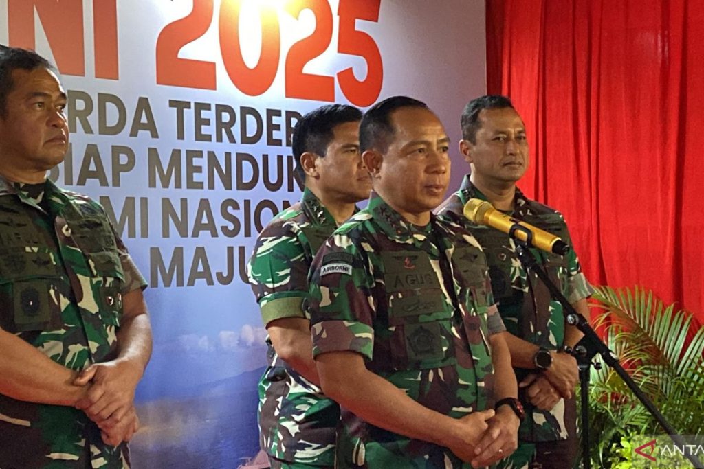 Komandan TNI berupaya memodernisasi doktrin militer