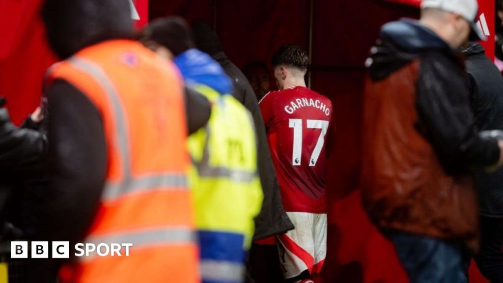 Man Utd: Ruben Amorim untuk meminta Alejandro Garnacho tentang reaksi substitusi dalam kemenangan atas Ipswich