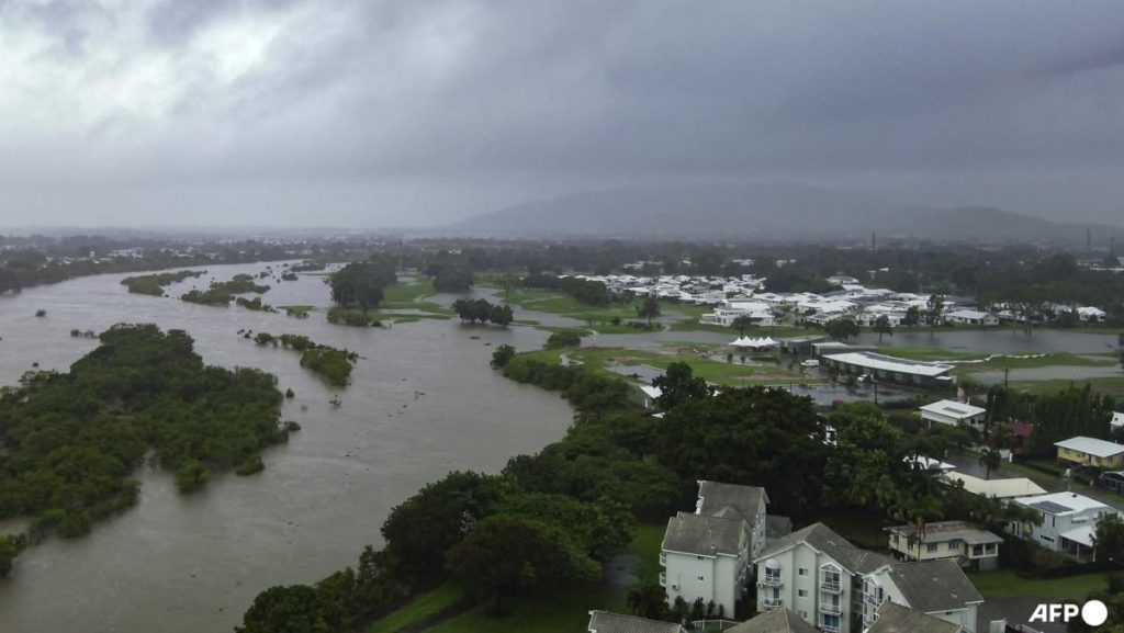 Meningkatnya banjir memaksa evakuasi di Australia timur