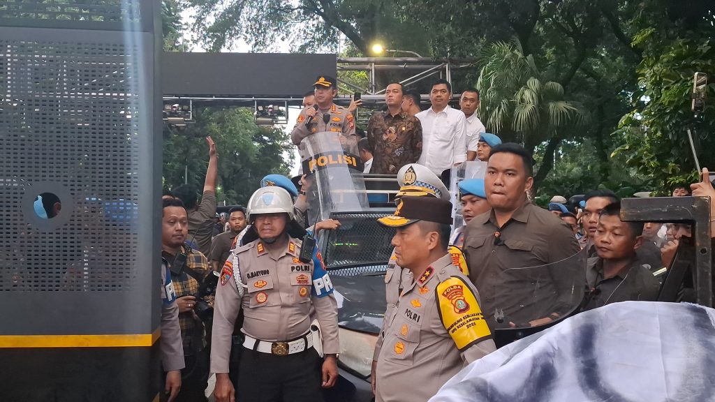 Mensesneg Janji Bakal Pelajari Tuntutan Aksi Demo Indonesia Gelap