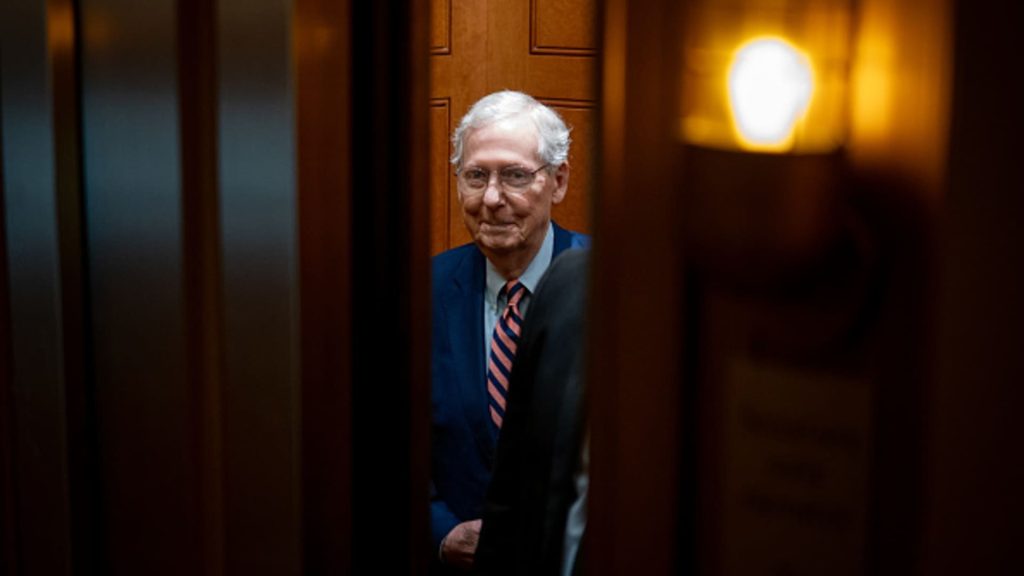 Mitch McConnell mengumumkan dia akan pensiun, mengakhiri karir Senat selama beberapa dekade