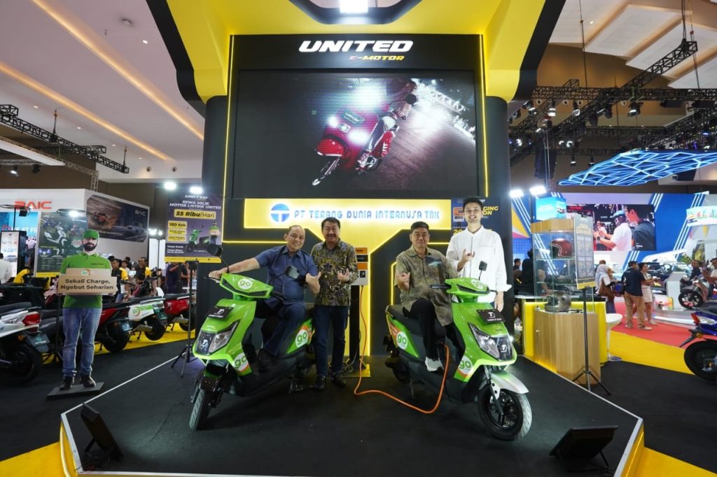 Motor Listrik Khusus Ojek Dan Delivery Ramaikan IIMS 2025