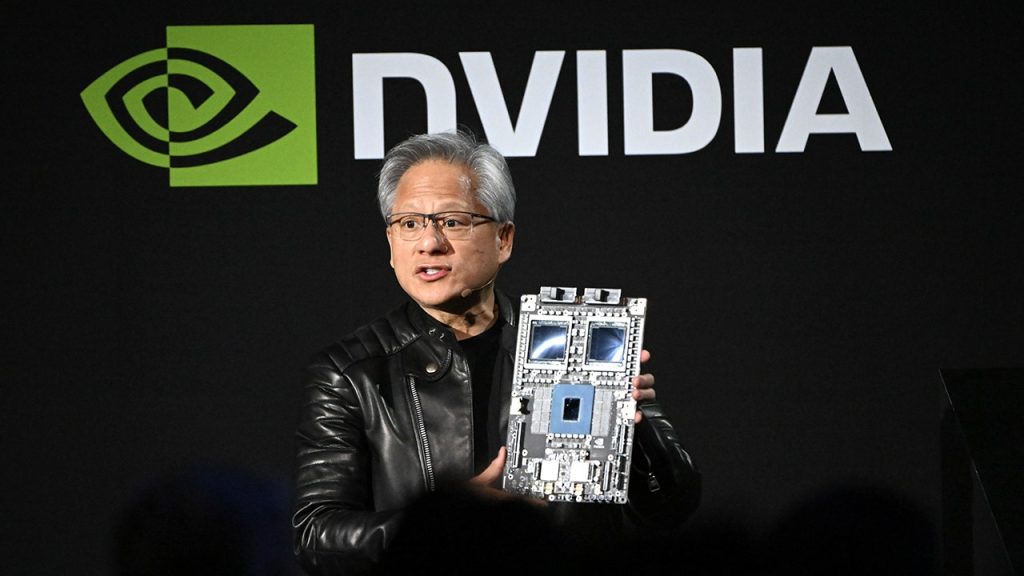 CEO NVIDIA Jensen Huang mengatakan semua orang ‘balap’ untuk mengadopsi teknologi AI