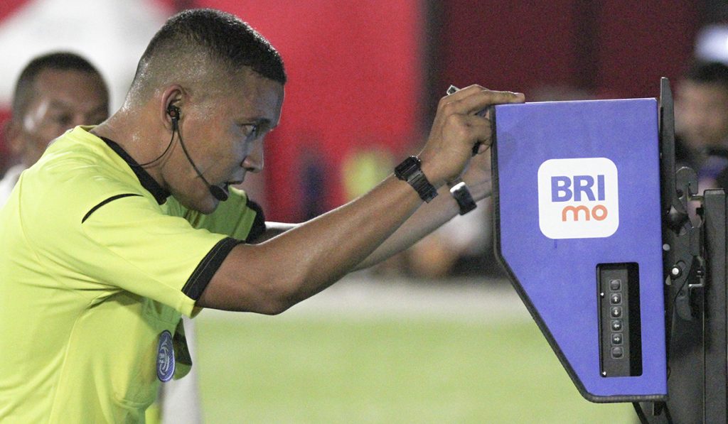 PSSI Gelar Pelatihan VAR dan AVAR untuk Wasit Liga 2 dan Liga 3