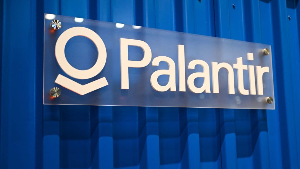 Palantir melonjak setelah ketukan pendapatan besar. Inilah yang dikatakan analis