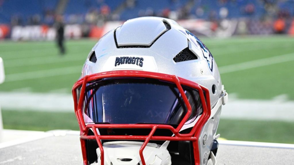 Patriots mengumumkan staf pelatih Mike Vrabel, yang mencakup empat peninggalan