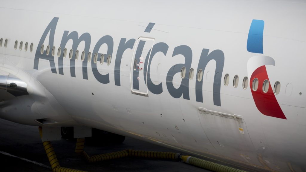 Penerbangan American Airlines dari New York ke Delhi mendarat dengan aman di Roma setelah kepedulian keamanan