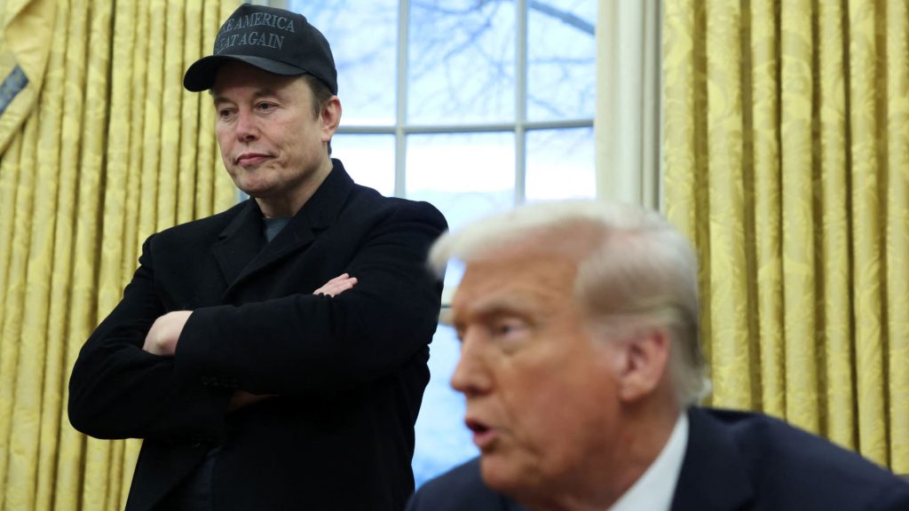 Perusahaan Elon Musk X menyelesaikan gugatan Trump lebih dari deplatforming