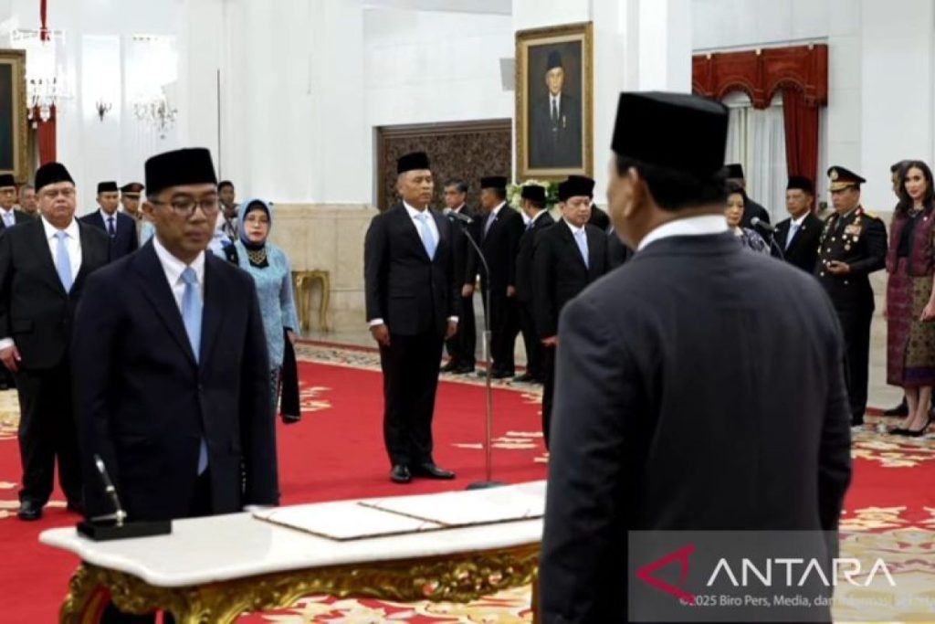 Profil: Brian Yuliarto, Pemenang Hadiah Habibie untuk Menteri Ed yang lebih tinggi