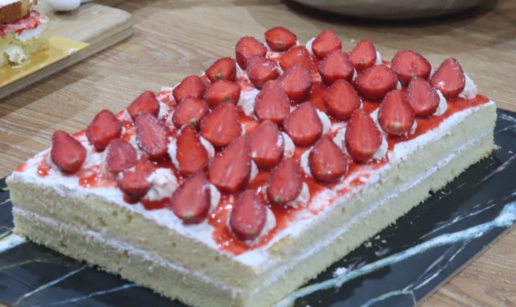 Rahasia Strawberry Cheese Cake Lembut dan Lezat ala Chef Budi Tian