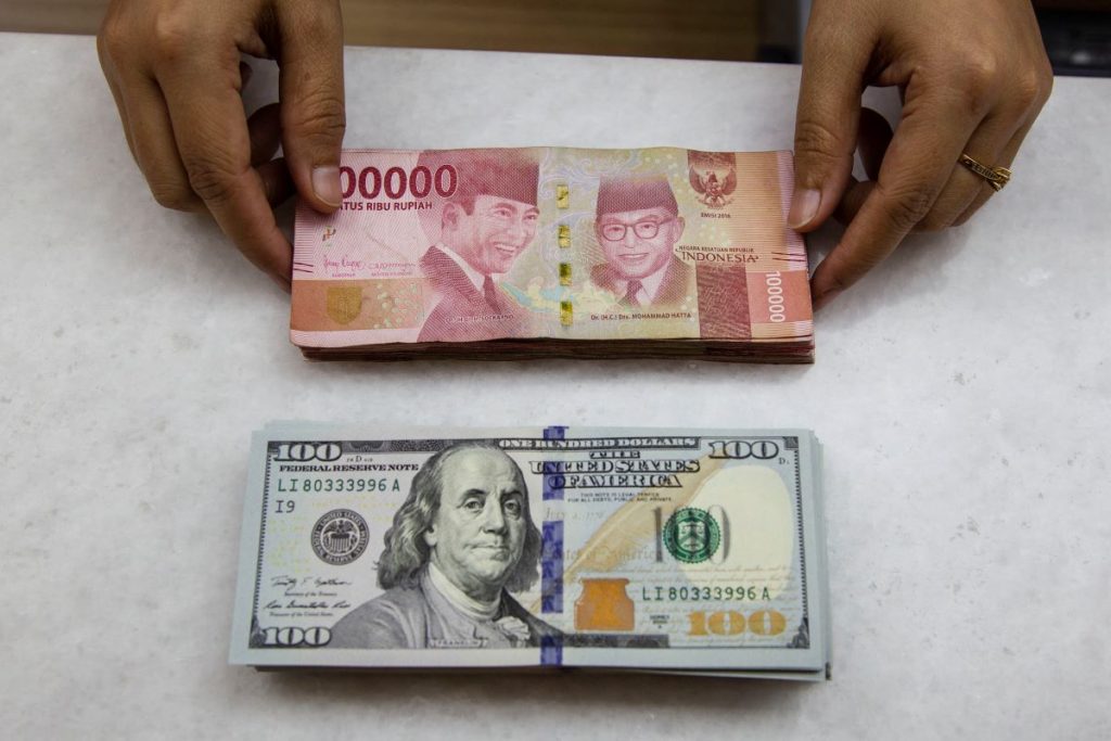 Rupiah Hari ini, 19 Februari 2025 Melemah Karena Wacana Damai Ukraina