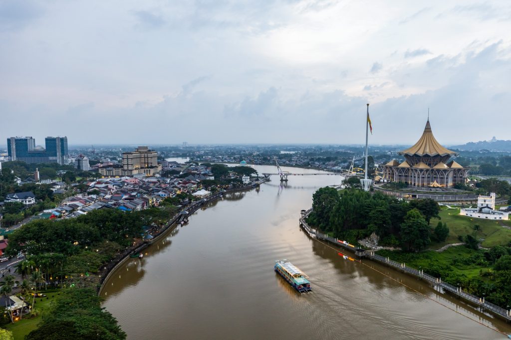 Sarawak Malaysia sekarang mendapatkan maskapai penerbangan sendiri dalam pencarian otonomi