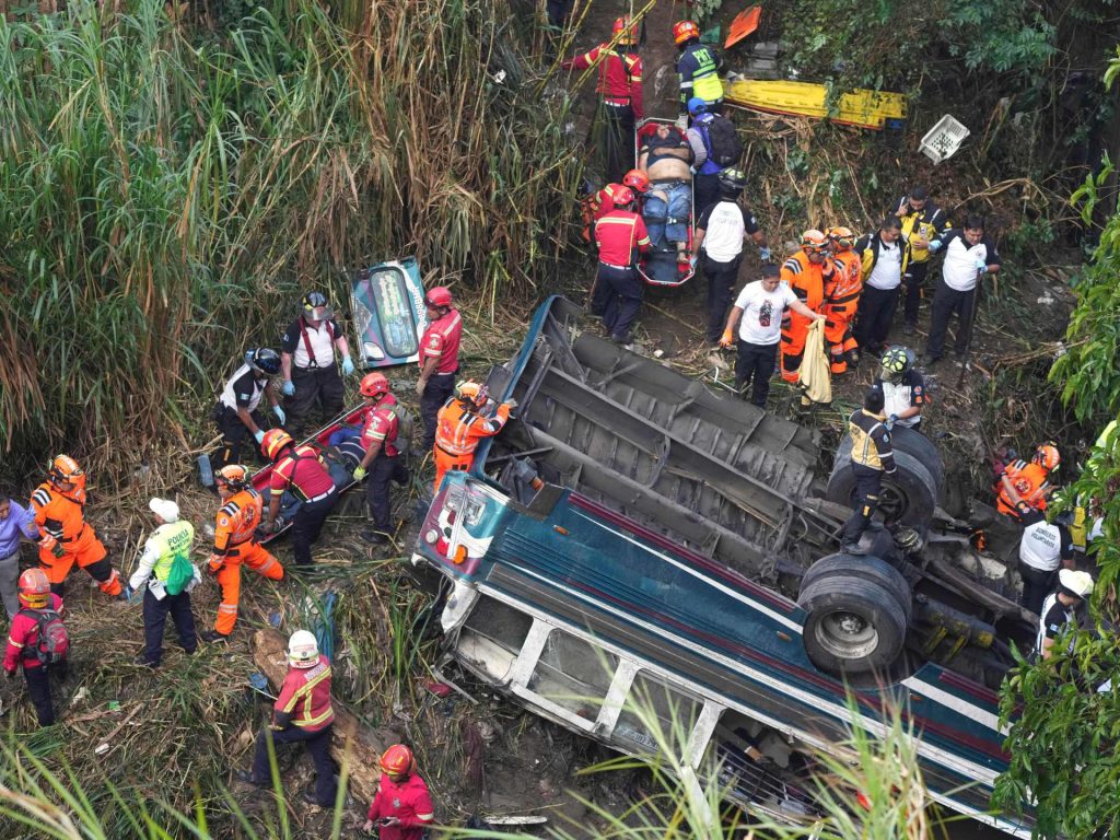 Setidaknya 30 orang tewas dalam kecelakaan bus Guatemala | Berita