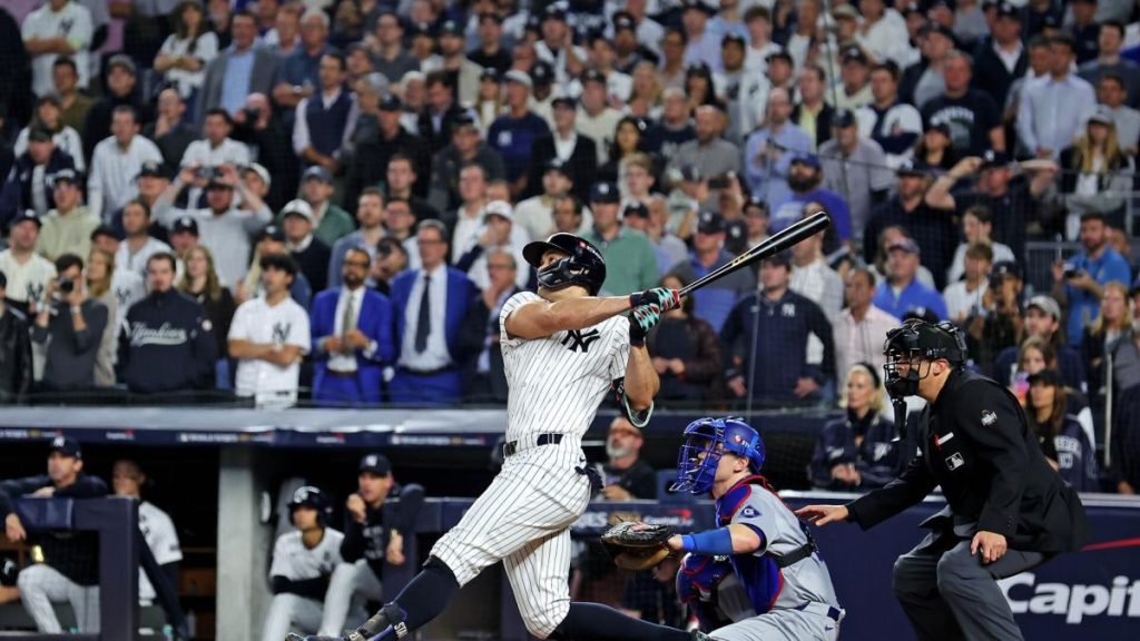 Slugger Yankees Giancarlo Stanton tidak pasti untuk hari pembukaan karena tendinitis di kedua siku