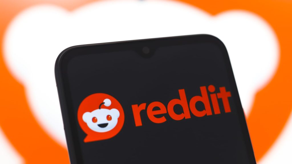 Stok membuat langkah terbesar tengah hari: Hanesbrands, Reddit, Nvidia, Applovin dan banyak lagi