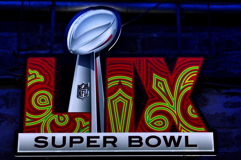 Super Bowl 2025: Reporter Olahraga Kansas City Adan Manzano meninggal di depan pertandingan di New Orleans