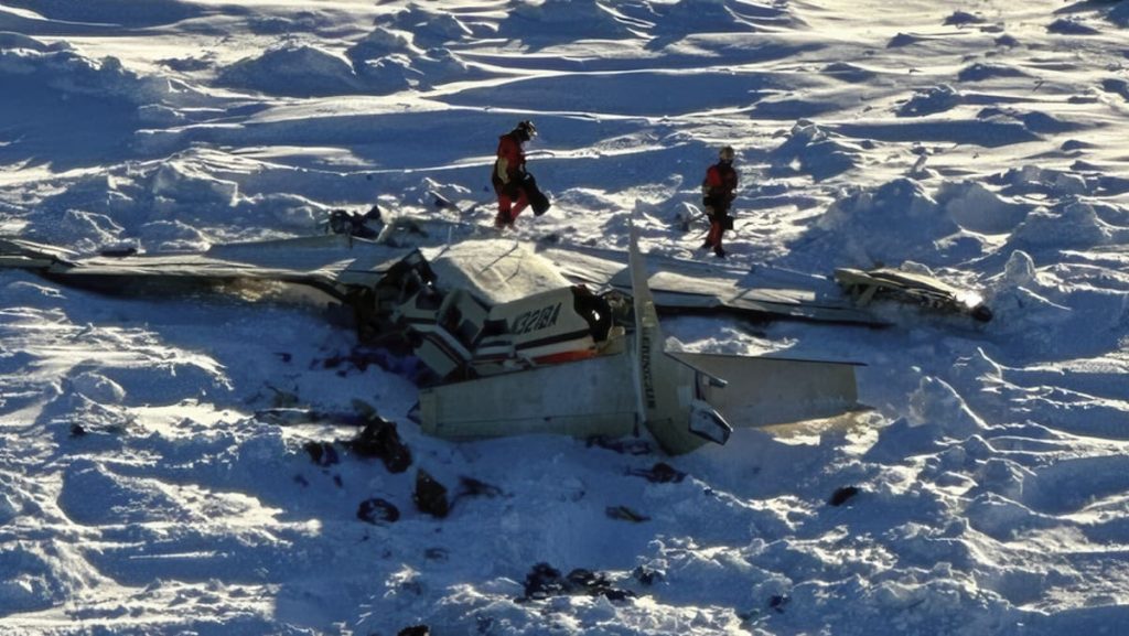 Tidak ada yang selamat setelah reruntuhan pesawat Alaska yang hilang ditemukan: Coast Guard