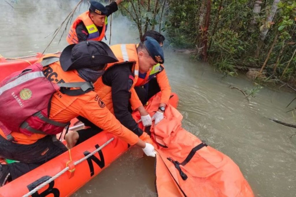 Tim SAR memulihkan 15 mayat dari Sungai Riau setelah kecelakaan truk