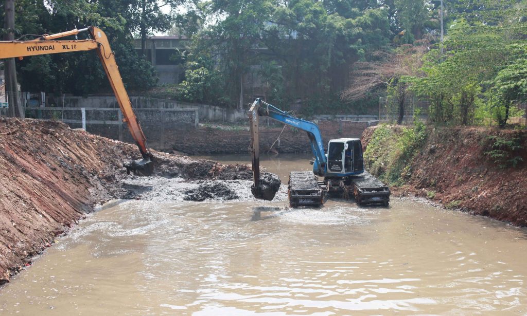 Tinjau Pengerukan Sungai, Rano Karno Ini Program 100 Hari Kerja