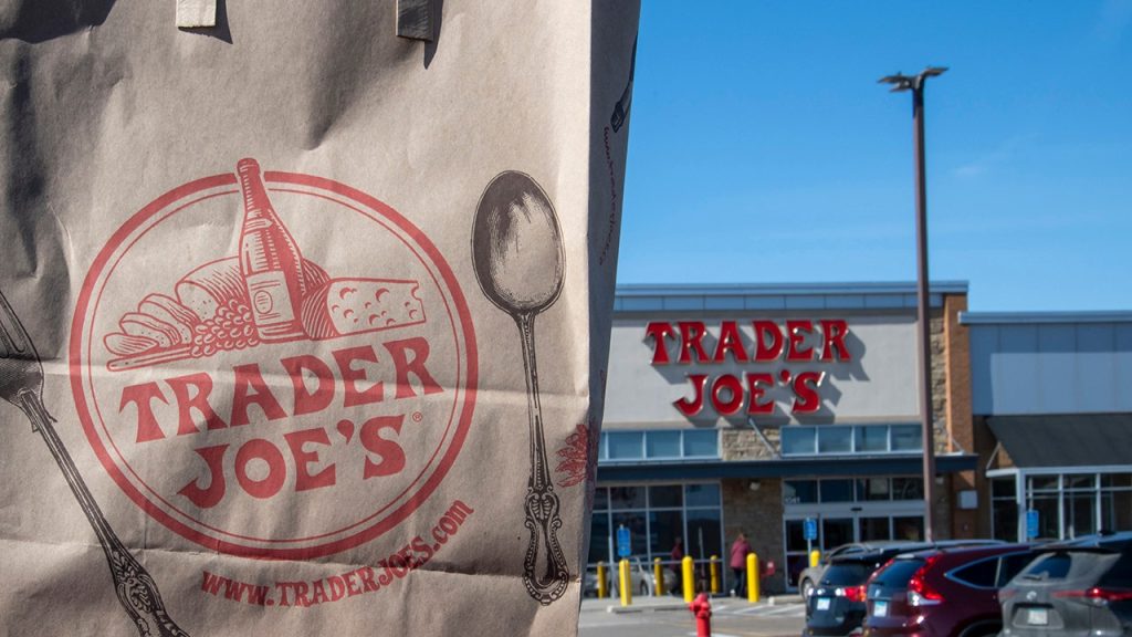 Tutup menempatkan Trader Joe pada berapa banyak pembeli telur yang dapat dibeli