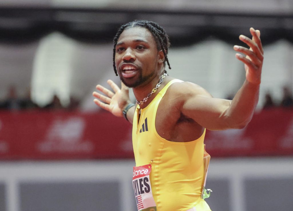 Tyreek Hill, peraih medali emas Olimpiade Noah Lyles setuju untuk akhirnya berlomba di tahun 2025