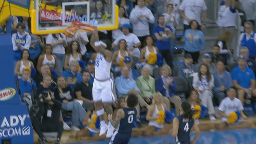 UCLA’s Skyy Clark & ​​Kobe Johnson melempar Dunks dalam kepemilikan back-to-back melawan Penn State