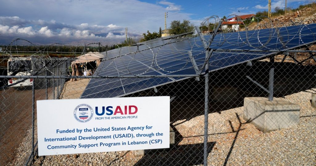 USAID Places Staff cuti, kenang personel di luar negeri | Berita Kemiskinan dan Pengembangan