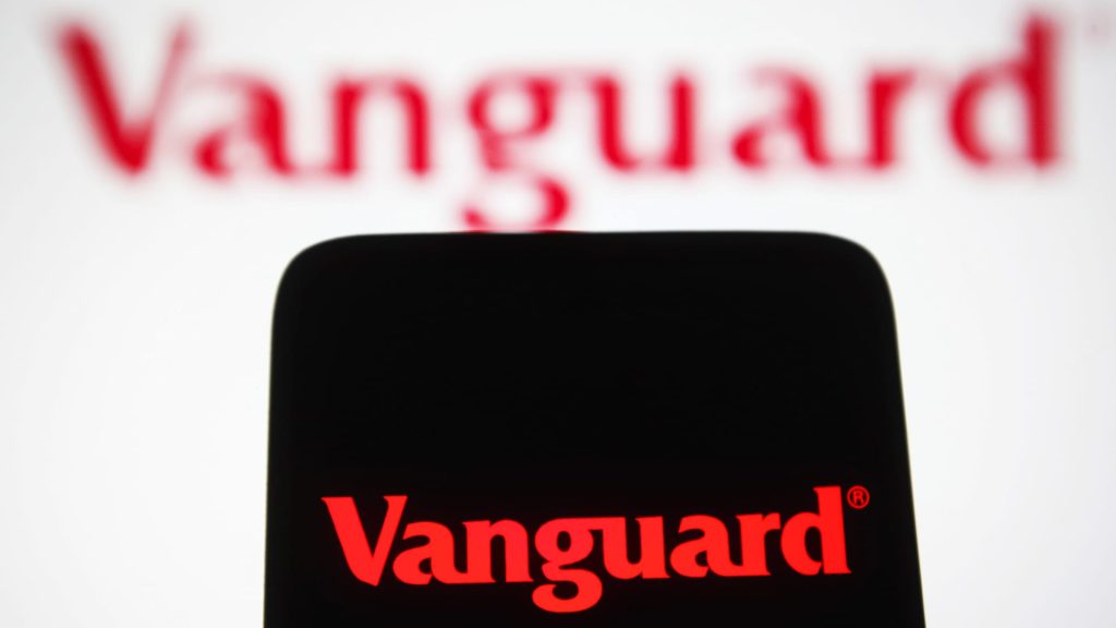 Vanguard Memotong biaya untuk hampir 100 dana, termasuk ETF dengan miliaran aset