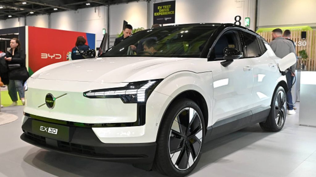 Volvo Cars Hikes 2024 laba karena mempertimbangkan relokasi karena tarif