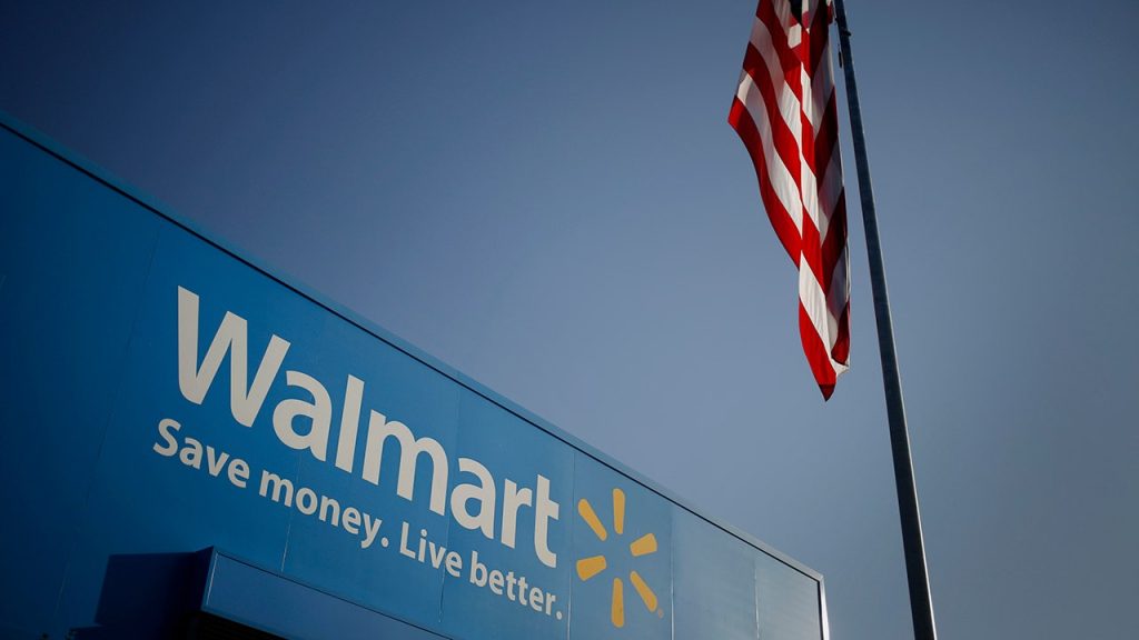 Walmart untuk memotong pekerjaan, memindahkan beberapa karyawan ke Arkansas, California Hubs