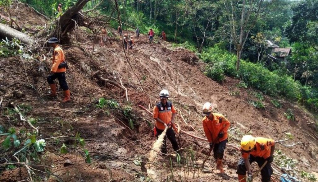 5 Orang Tewas, 4 Hurn Akibat Banjir Dan Tanah Longsor Di Sukabumi