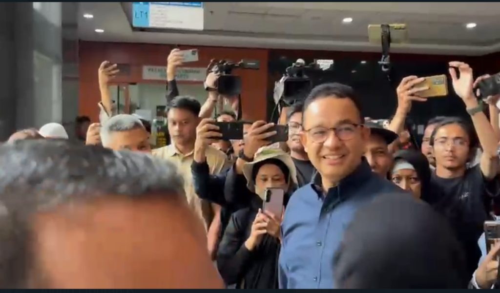 Anies hadir dalam sidang dakwaan tom lembong