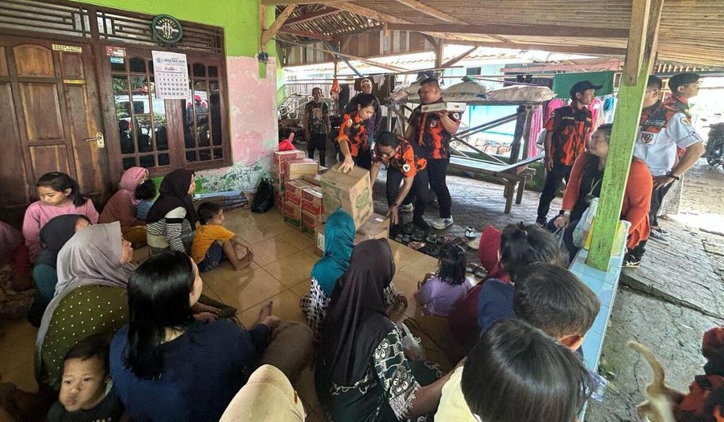 BANTUAN UNTUK KORBIR BEKASI TERUS MENGALIR