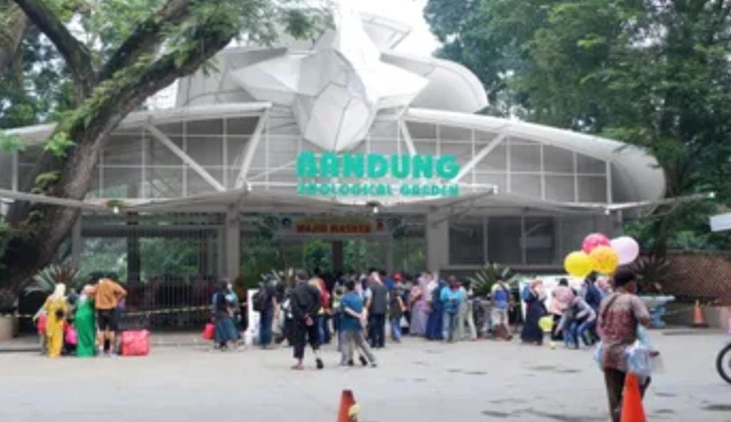 Bandung Zoo Kembali Menggelar Ngabuburit dan Berbuka Bareng Satwa