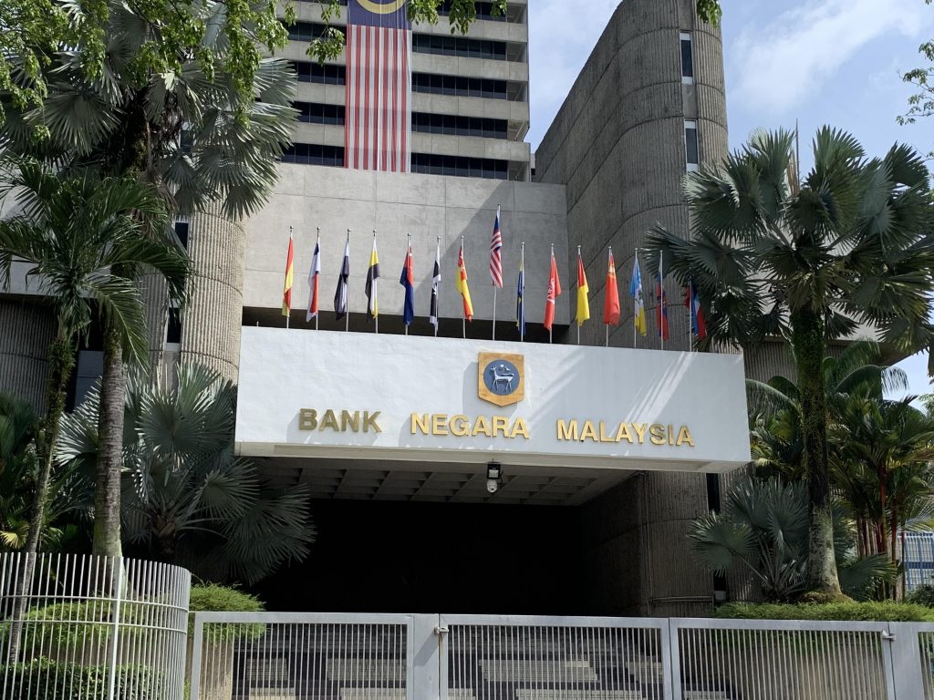 Bank Sentral Malaysia menjaga tingkat kunci sebesar 3%, seperti yang diharapkan