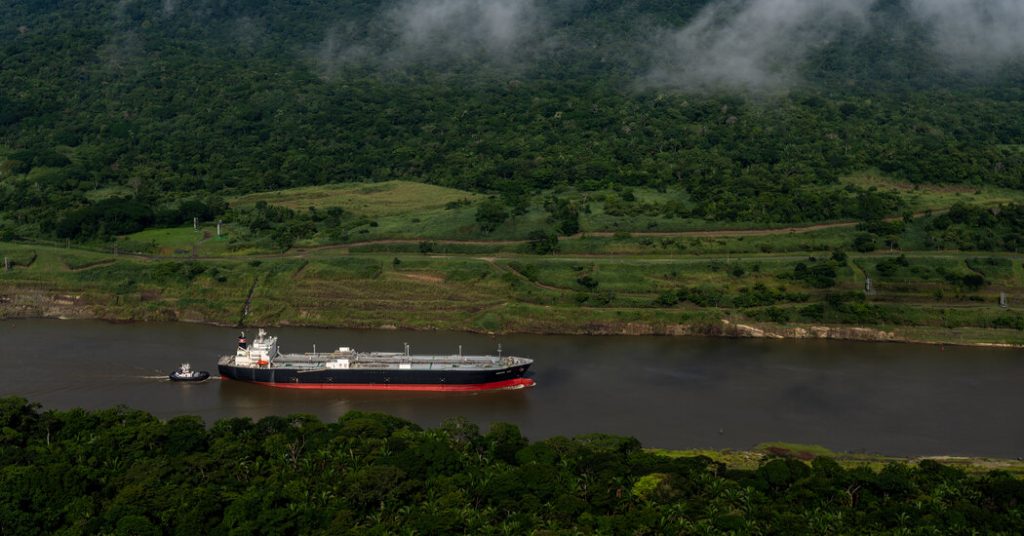 Blackrock akan membeli Port Panama Canal Port dari CK Hutchison