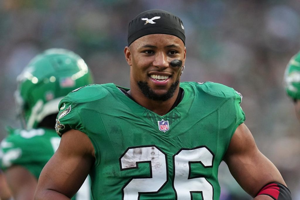 Eagles dilaporkan membuat Saquon Barkley RB dengan bayaran tertinggi dalam sejarah NFL dengan ekstensi $ 41,2 juta