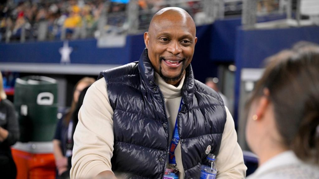 Eddie George bisa segera menjadi pelatih kepala sepak bola baru Bowling Green