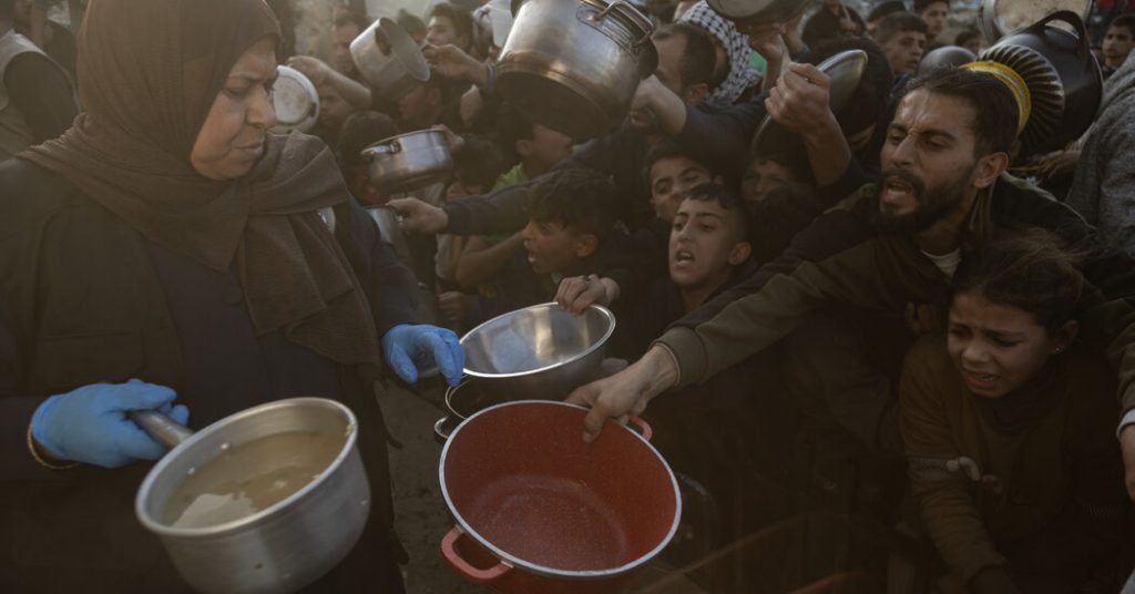 Garis Roti dan Air Minum Salty: Blok Bantuan Israel Set Gaza Kembali Lagi