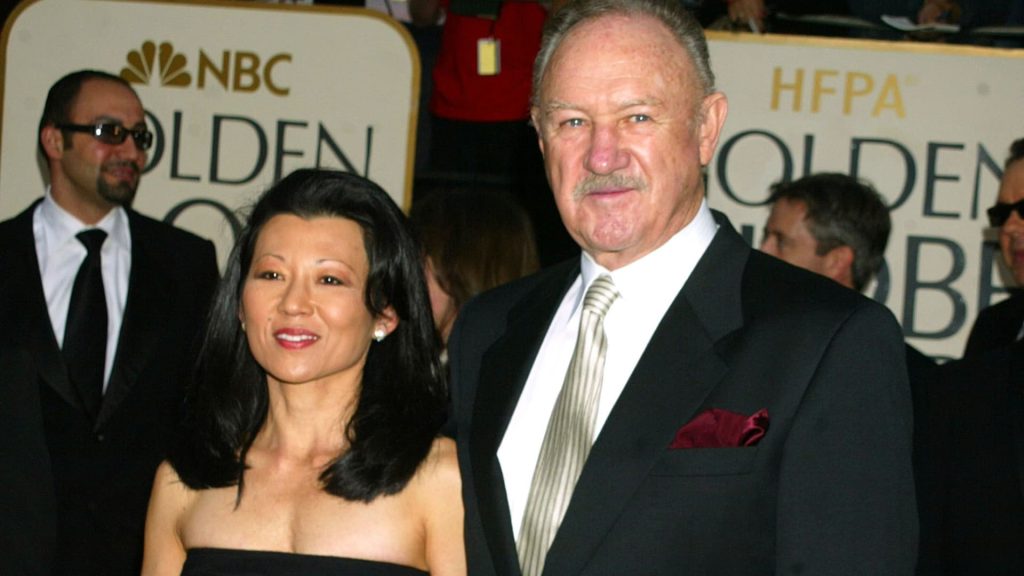 Gene Hackman meninggal karena penyakit jantung, istrinya meninggal karena Hantavirus sekitar 1 minggu sebelumnya, kata pihak berwenang